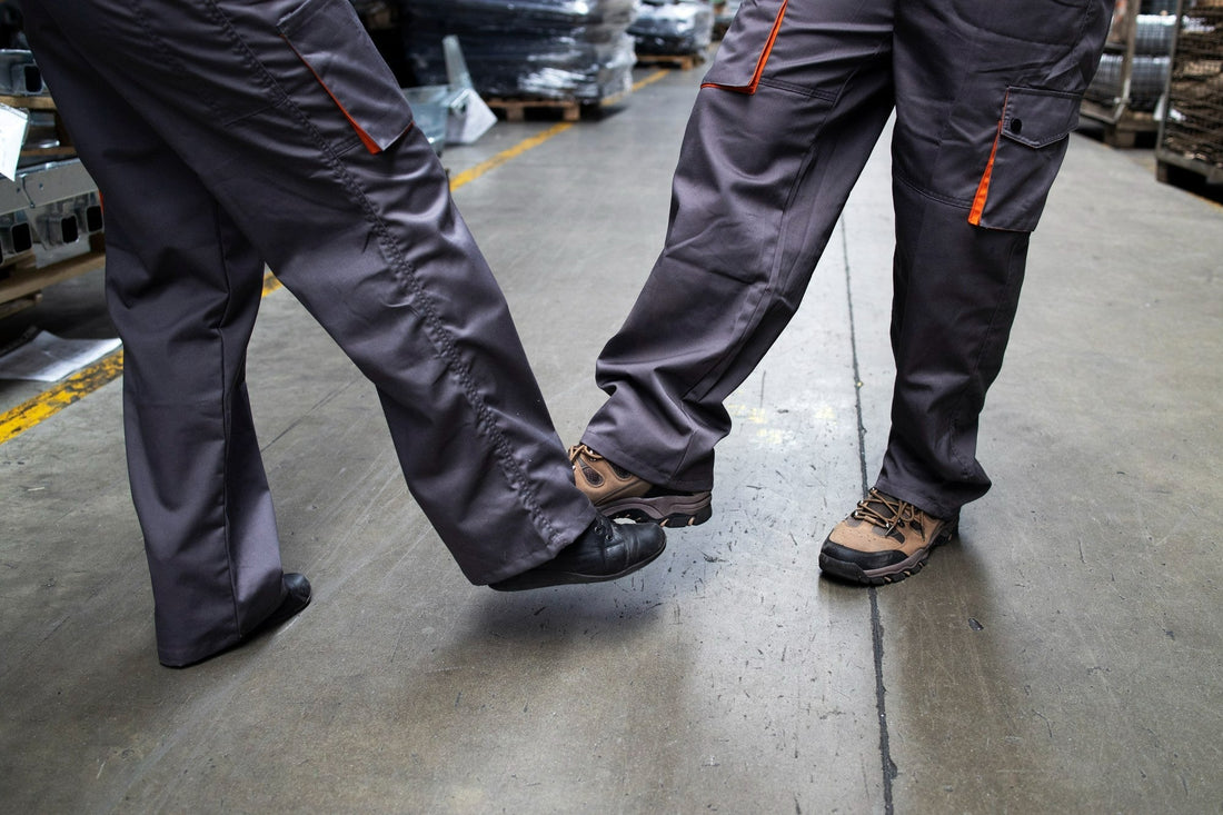 Werkschoenen voor logistiek en magazijn: waar moet je op letten?