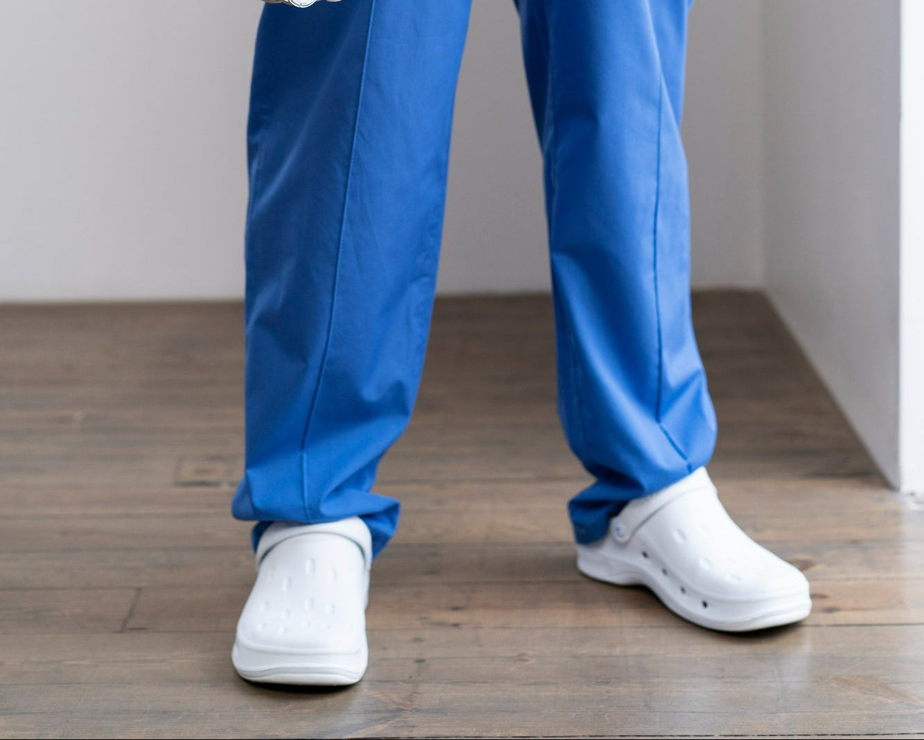 Werkschoenen voor zorg en medisch: waar moet je op letten?